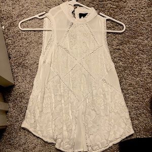 Perfect for weddings, only worn once